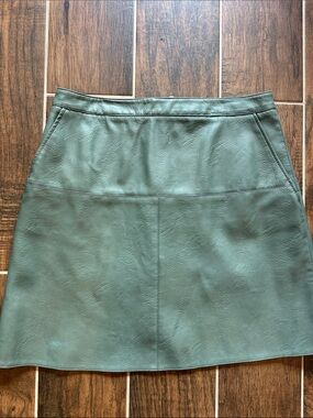 Zara Women's Green Faux Leather A-Line Skirt size medium